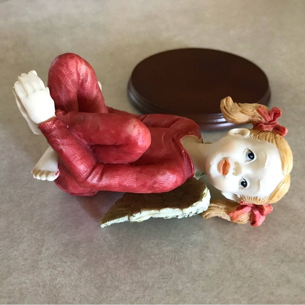 Charming Angel Figurine in Red Attire - Picture 10 of 10